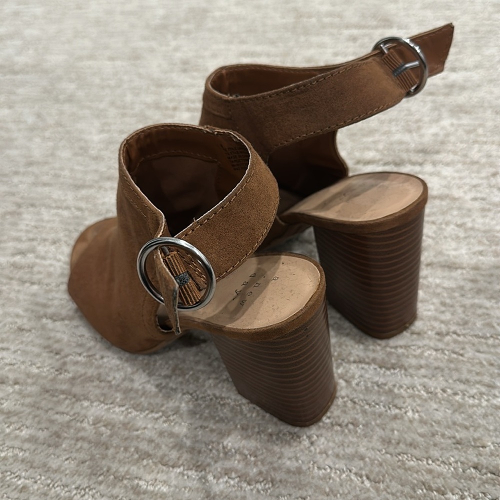 Tan booties - Picture 2 of 4